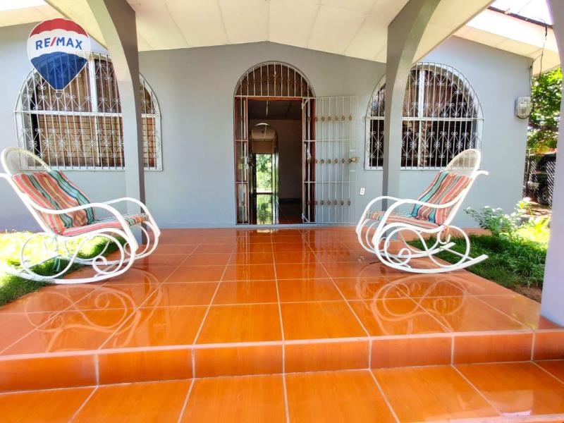 Remax real estate, Nicaragua, Managua, 2 bed 1 bath charming house